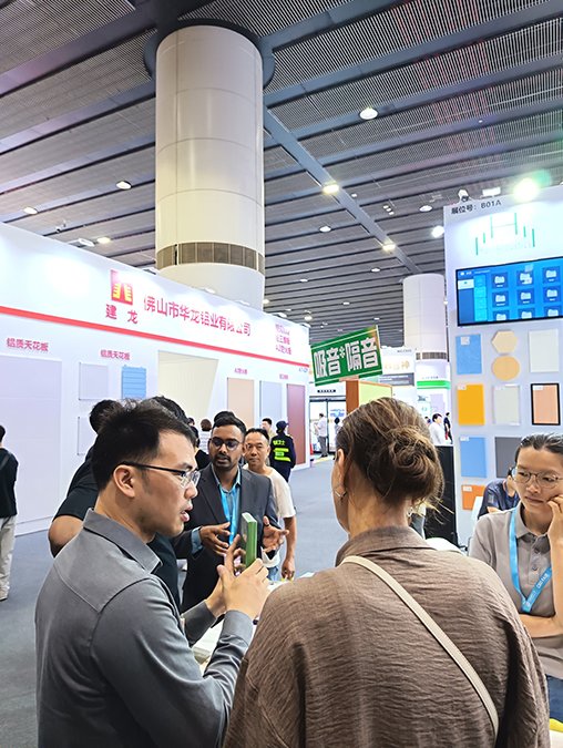 Hui-Acoustics-CustomerVisit